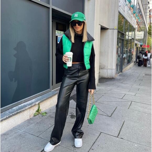 ZARA BLOGGER FAVORITE FAUX LEATHER PANTS - Picture 2 of 12